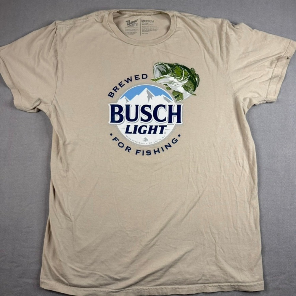 Brew City Busch Light Brewed For Fishing T-Shirt Mens Medium Tan Bass Tee